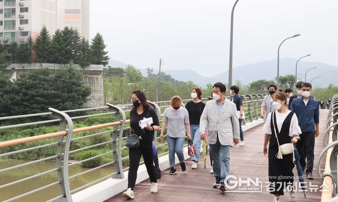 백군기 용인시장 “학생들 통학 안전 위해 보행환경 개선할 것”