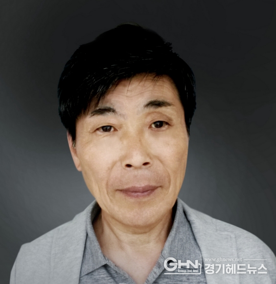 윤한택 문학박사