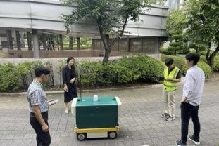 수원시, 전국 최초 '지능형 로봇 방범·택배 서비스' 실증 사업 현장 점검