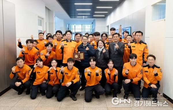 김동연 경기도지사의 특별한 명절 준비. 설 연휴 첫 날 전통시장·소방서·복지시설 등 찾아 민생 챙겨