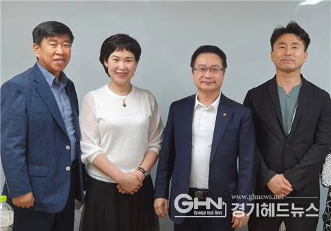 좌로부터 주)퍼시픽내셔날 최낙천 회장.정원경 대표/ WGDO 이영철 부주석/ 주)이노바이탈 김건화(구:명민) 대표