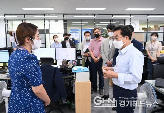김동연 경기도지사, 북부청사 출산 예정 직원 격려