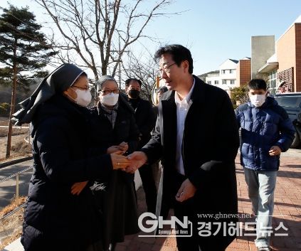정명근 시장,설 명절 맞아 사회복지시설 방문