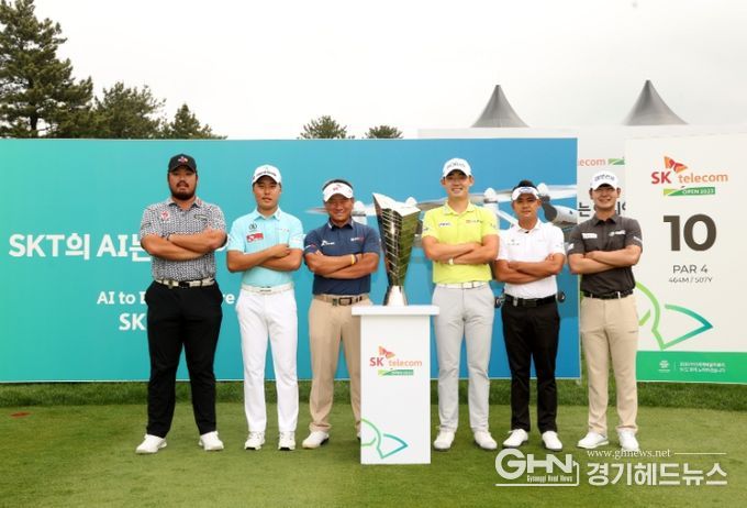 포토콜에 참여한 정찬민, 이승민, 최경주, 김비오, 박상현, 고군택 (좌로부터)