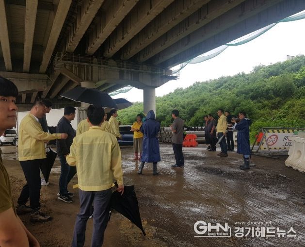 용인특례시 처인구가 지난해 태풍으로 인한 침수 피해를 입은 처인구 모현읍 매산4리 마을 진출입 도로의 배수 체계를 개선한다고 5일 밝혔다.