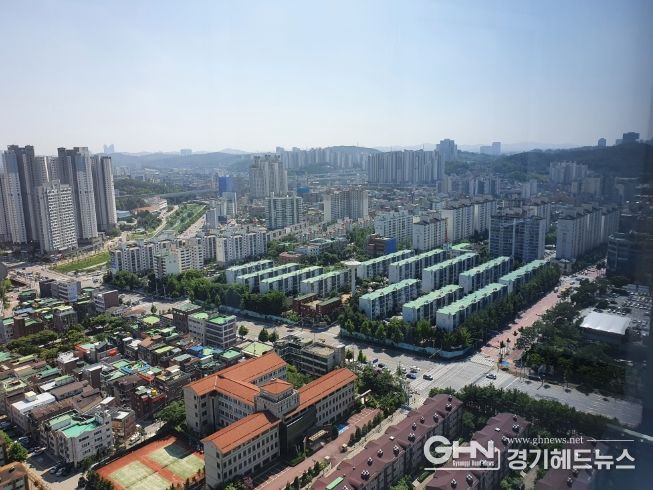 용인특례시가 올해 공동주택 보조금 27억3600만원을 지원한다. 사진은 수지구 공동주택 지역.