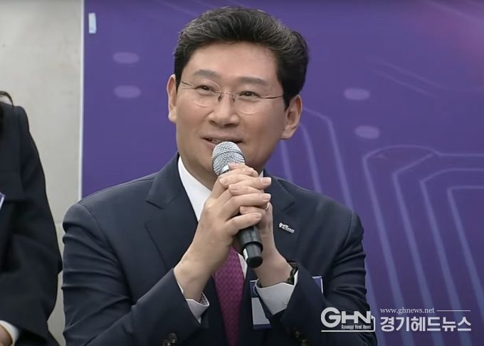 지난 25일 용인특례시청에서 개최된 국민과 함께하는 민생토론회에서 이상일 용인특례시장이 발언하고 있다.(사진=KTV 갈무리)