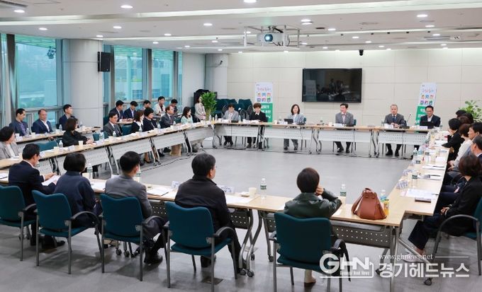 지난 15일 용인특례시청 비전홀에서 열린 처인구 초등학교 교장 간담회 현장 모습