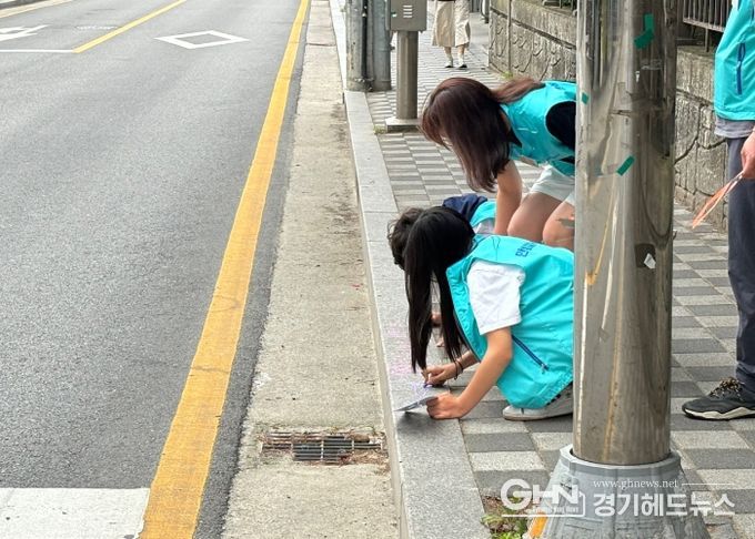 안성시자원봉사센터, 가족봉사단 19기 무단 투기 개선 캠페인 진행