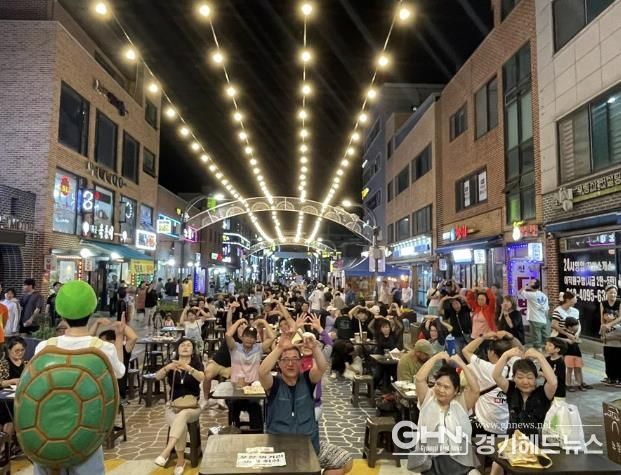 장안문거북시장 ‘야장 별주부전’ 사진
