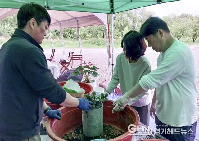 용인특례시가 9월부터 공세동 시민농장에서 시민들에게 분갈이 서비스를 제공한다