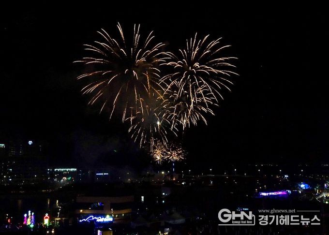 여름 거북섬 매력에 ‘풍덩’ 4만 여명 운집...거북섬 해양축제 ‘성료’