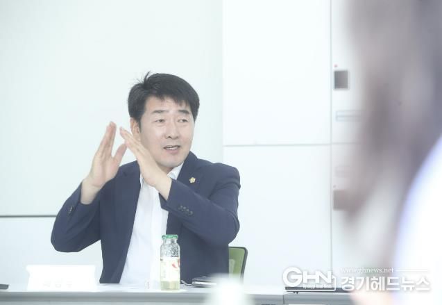발언하는 배정수 화성시의회 의장