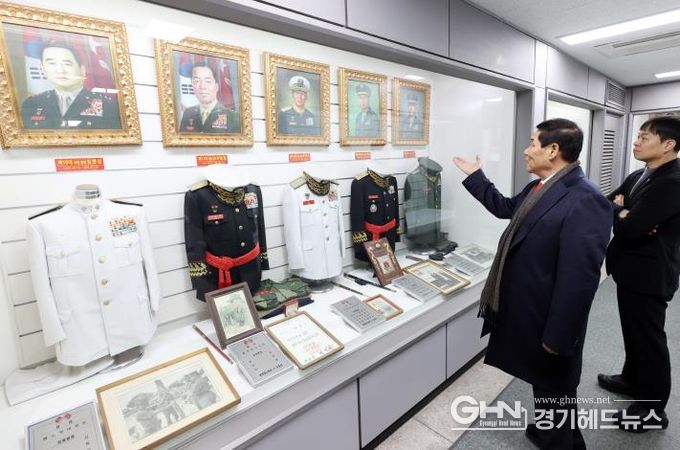 경기도의회 김규창 부의장, 해병대 사령부 방문…유영일 부위원장 등 경기도의회·도청 관계자 동행