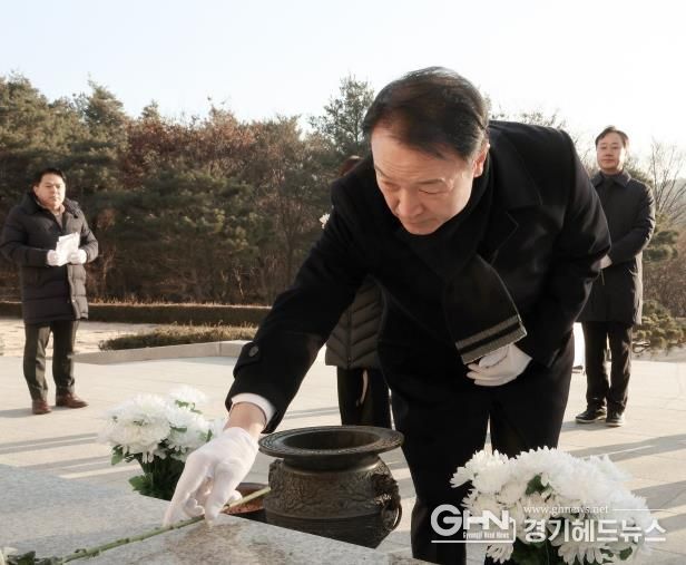 임태희 교육감 현충탑 참배 현장
