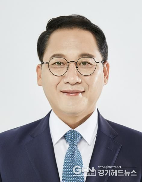 경기도의회 교육기획위원회 안광률 위원장,