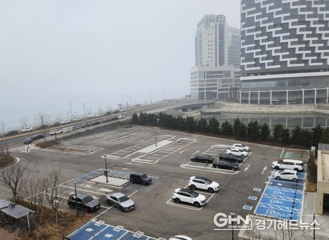 시흥시 거북섬동, 웨이브파크와 민관 협력으로 동 행정복지센터 이용객 주차난 해소