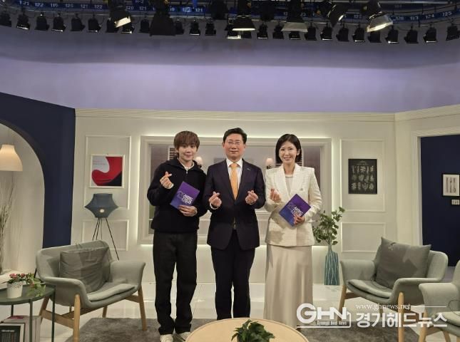 이상일 용인특례시장이 지난 19일 OBS '인사이드 스토리'에 출연해 시장으로서 용인의 미래와 발전에 기여하고 싶다는 의지를 표했다.