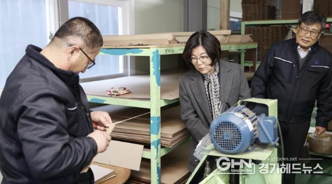 김보라 안성시장, 한국지체장애인협회 안성공장 방문‥근무자 격려