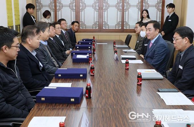 평택시, 2025년 평택시 우수납세자 인증서 수여