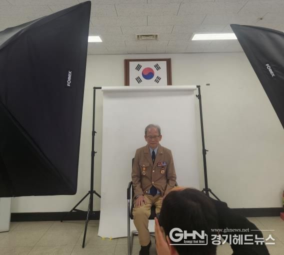평택시 보훈 회원들! 제복 입은 장수 사진 촬영