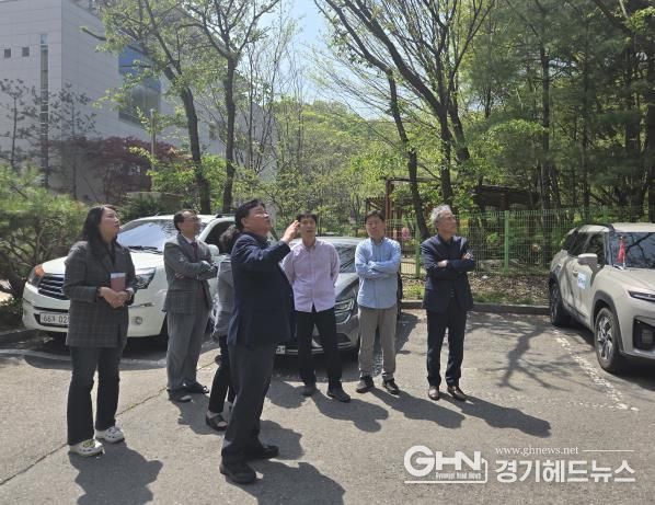 경기도의회 성기황 의원, 당동중학교 옹벽 안전 점검...사고 미연에 방지해야