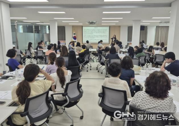 연성동 행정복지센터 회의실에서 열린 ‘2026년 동 마을건강복지계획’ 수립을 위한 교육 현장