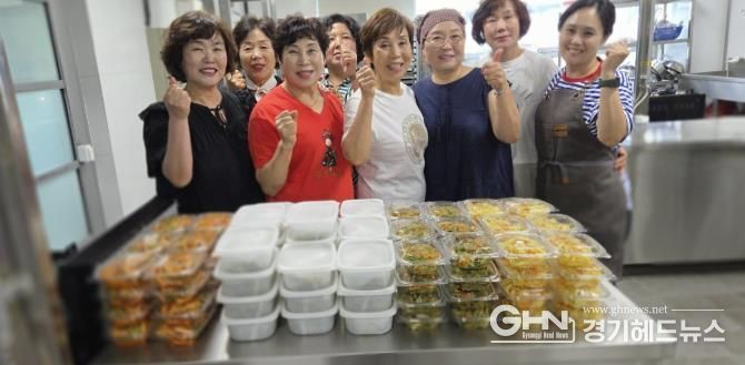 수원시 노동자종합복지관, 장안구 정자3동 저소득층 가구에 반찬 전달