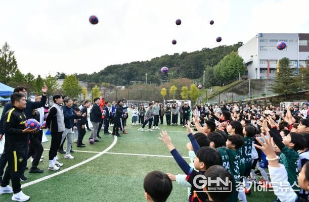 제1회 수원영통구청장배 생활체육 유소년축구 대회 성료
