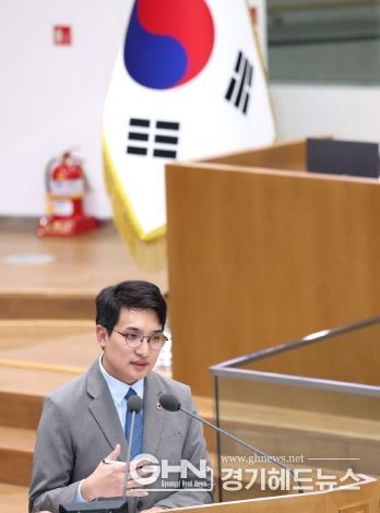 경기도의회 여성가족평생교육위원회 장민수 의원(더불어민주당, 비례)