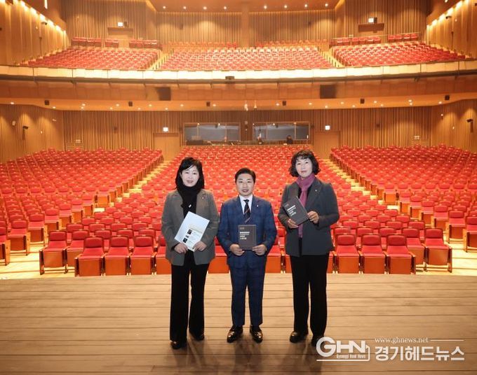 문복위 위원 현장점검 기념 사진