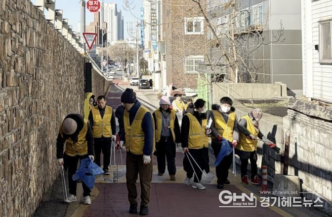 수원시 장안구 연무동, 마음샘정신재활센터와 함께 겨울 연말맞이 대청소 실시