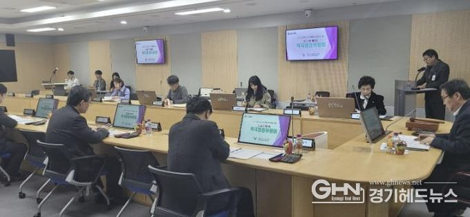 용인특례시는 '2026년 제1회 적극행정위원회'를 개최해 적극행정 우수사례를 선정했다